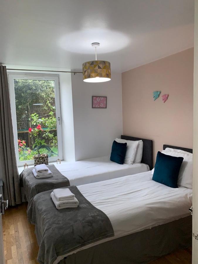 Charming 5-bed In Appartement