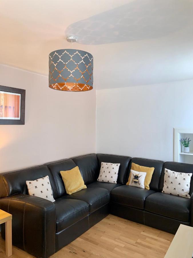 Charming 5-bed In Appartement EDI