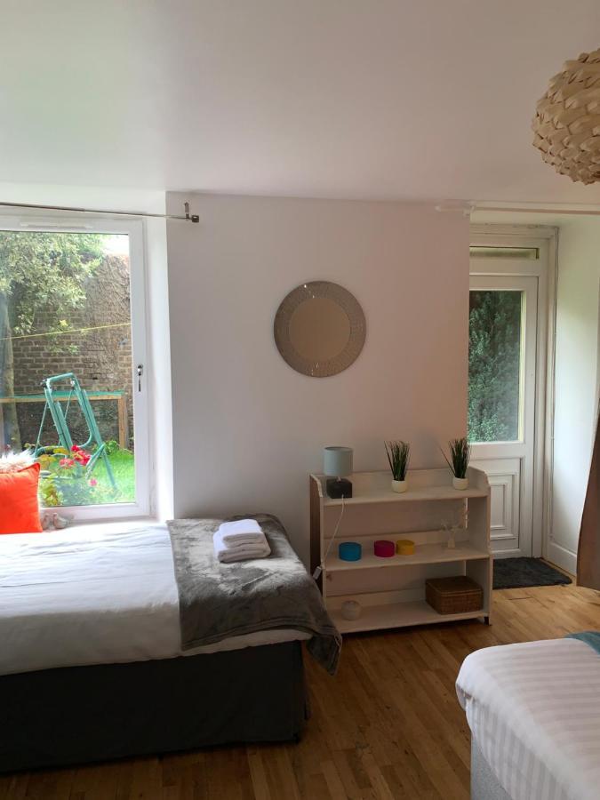 Appartement Charming 5-bed In EDI